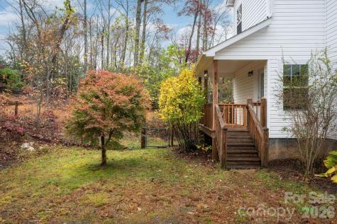 230 Graystone Drive Burnsville NC 28714