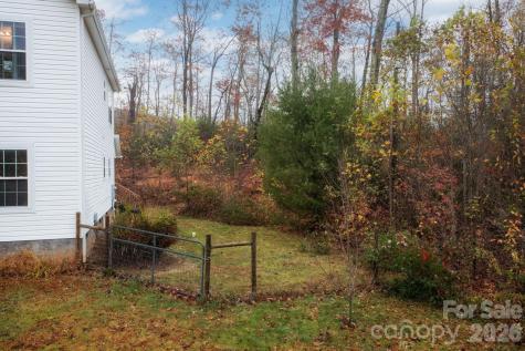 230 Graystone Drive Burnsville NC 28714