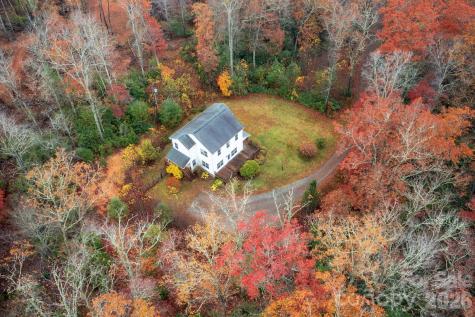 230 Graystone Drive Burnsville NC 28714