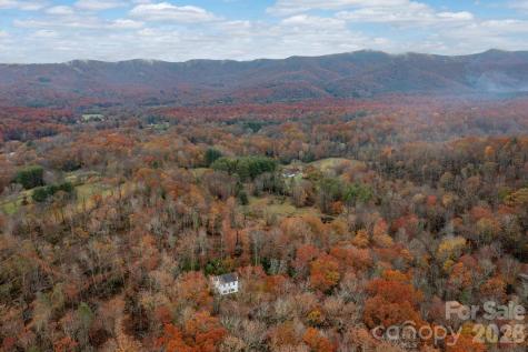 230 Graystone Drive Burnsville NC 28714
