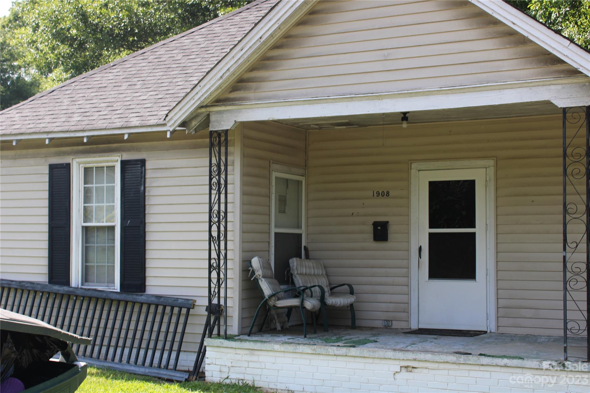 1908 Hemlock Avenue Gastonia NC 28054