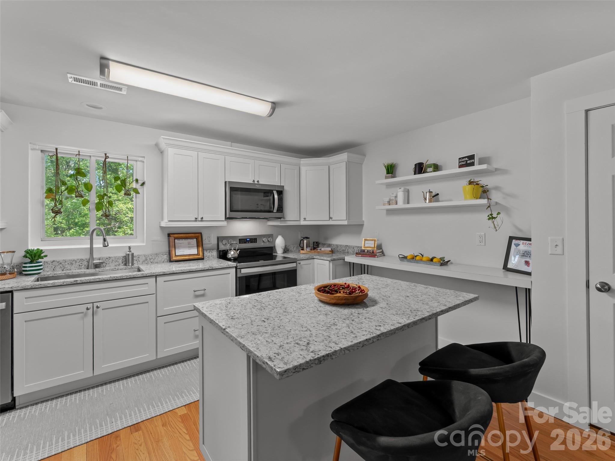 1110 3rd Avenue W Hendersonville NC 28739