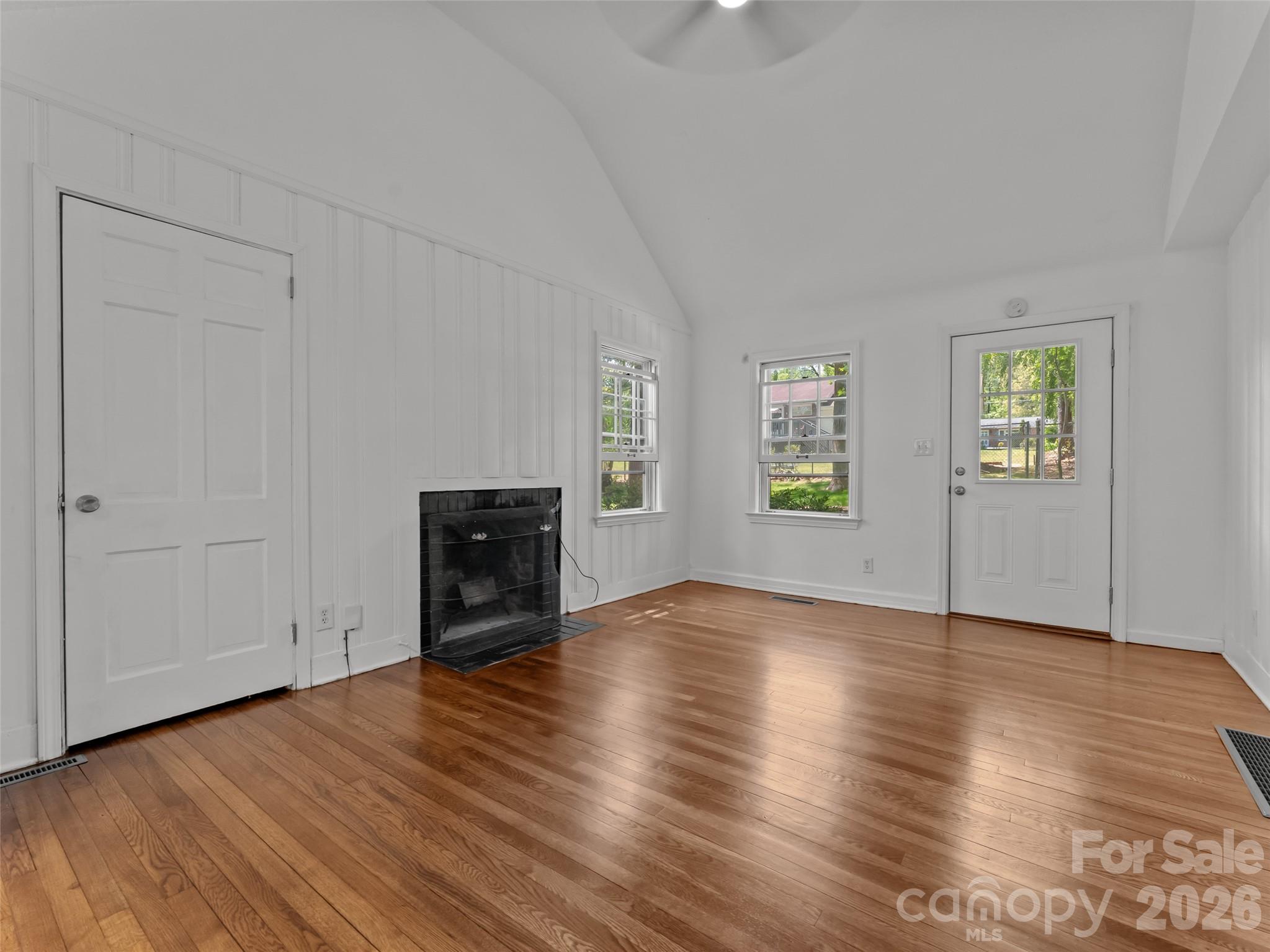 1110 3rd Avenue W Hendersonville NC 28739