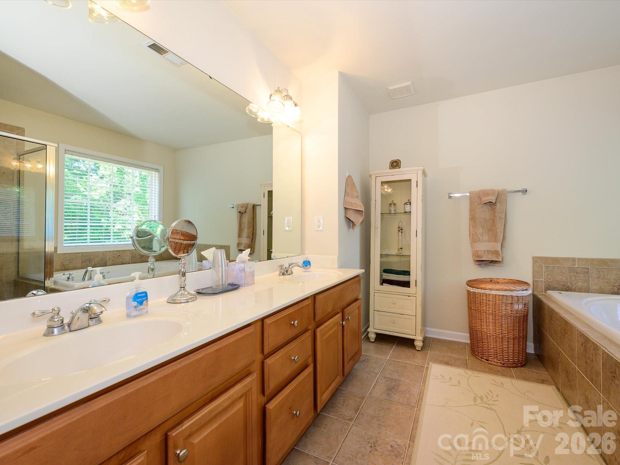 2172 Woodstream Road Harrisburg NC 28075