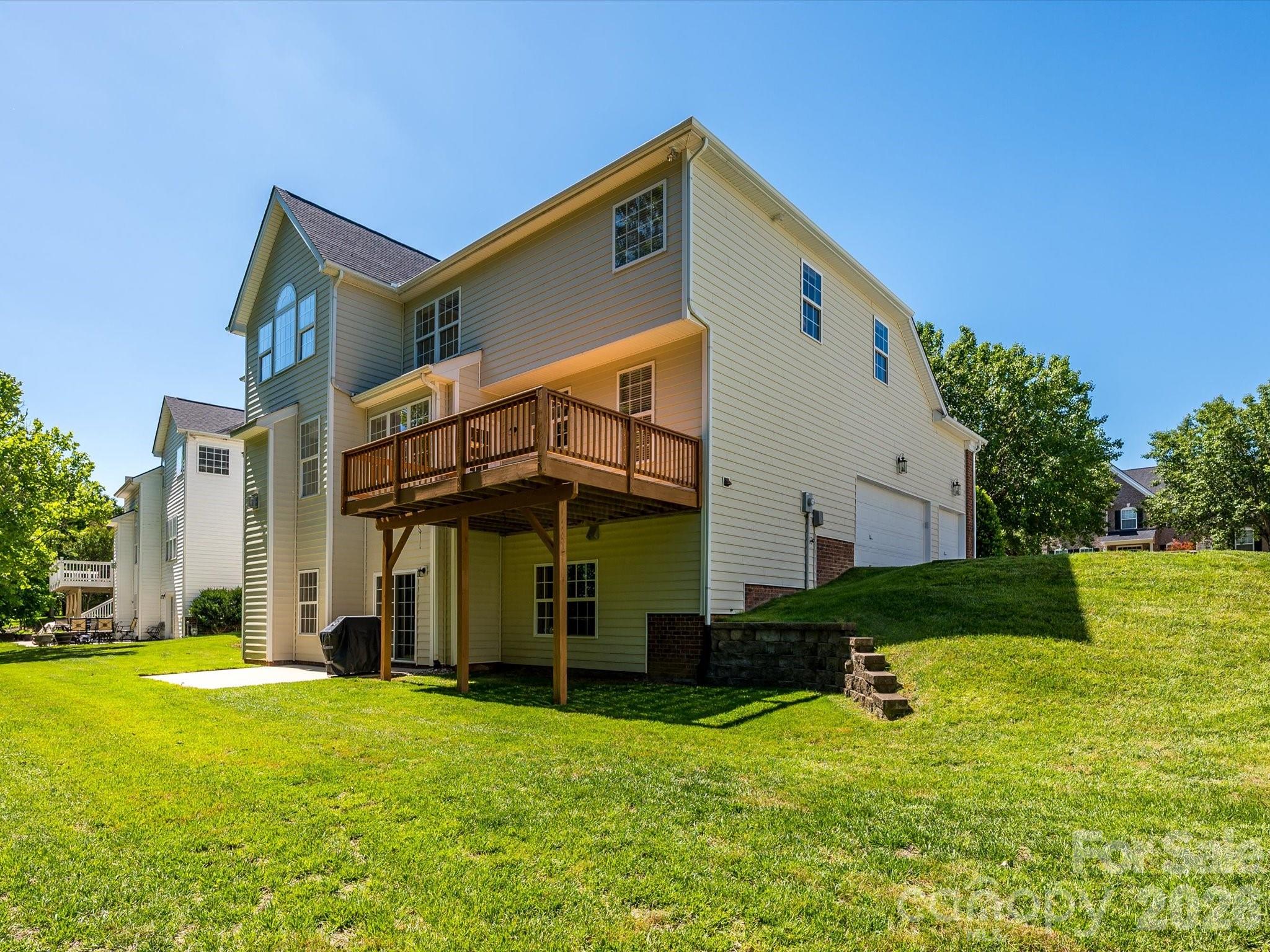 2172 Woodstream Road Harrisburg NC 28075