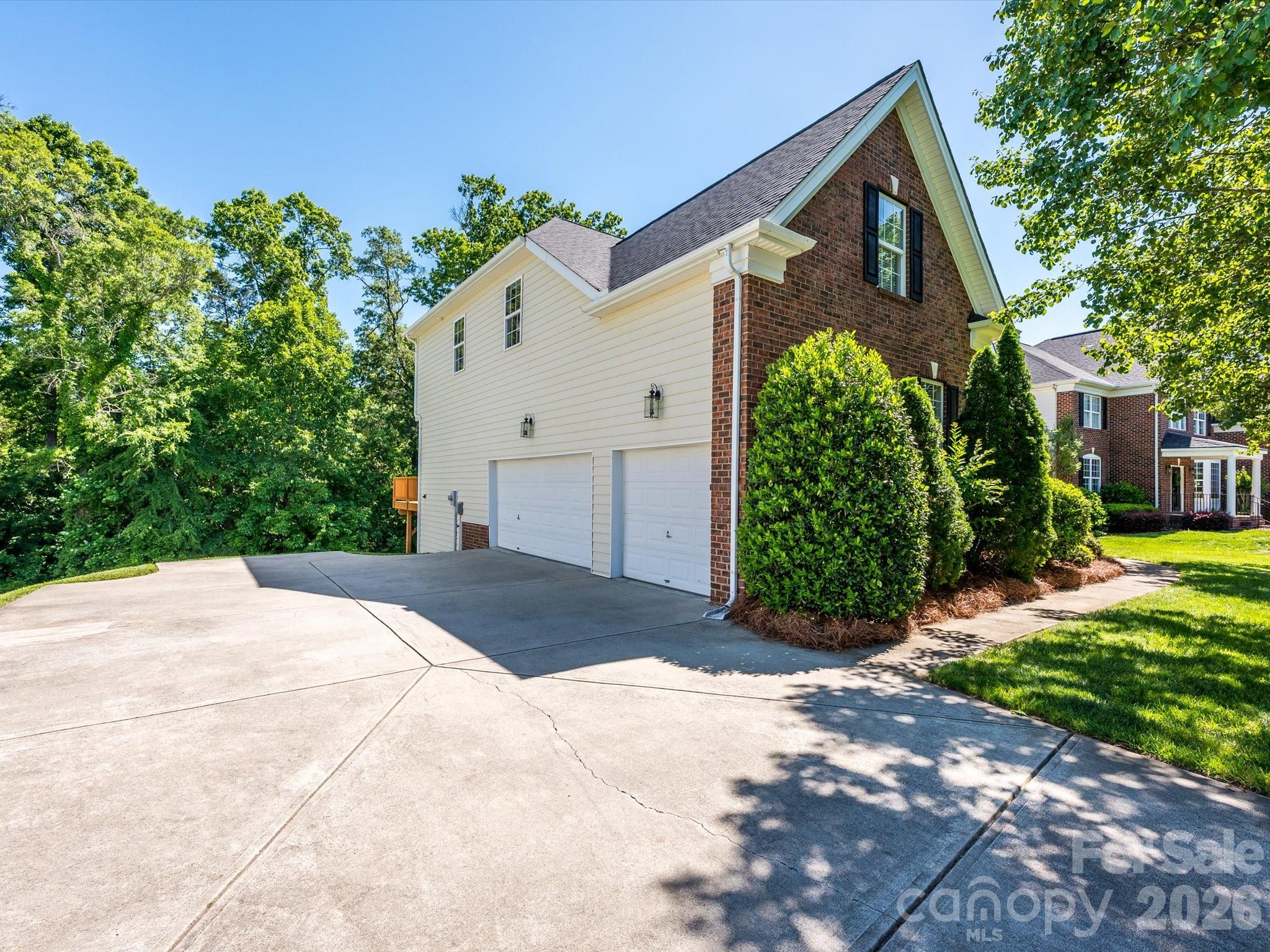 2172 Woodstream Road Harrisburg NC 28075