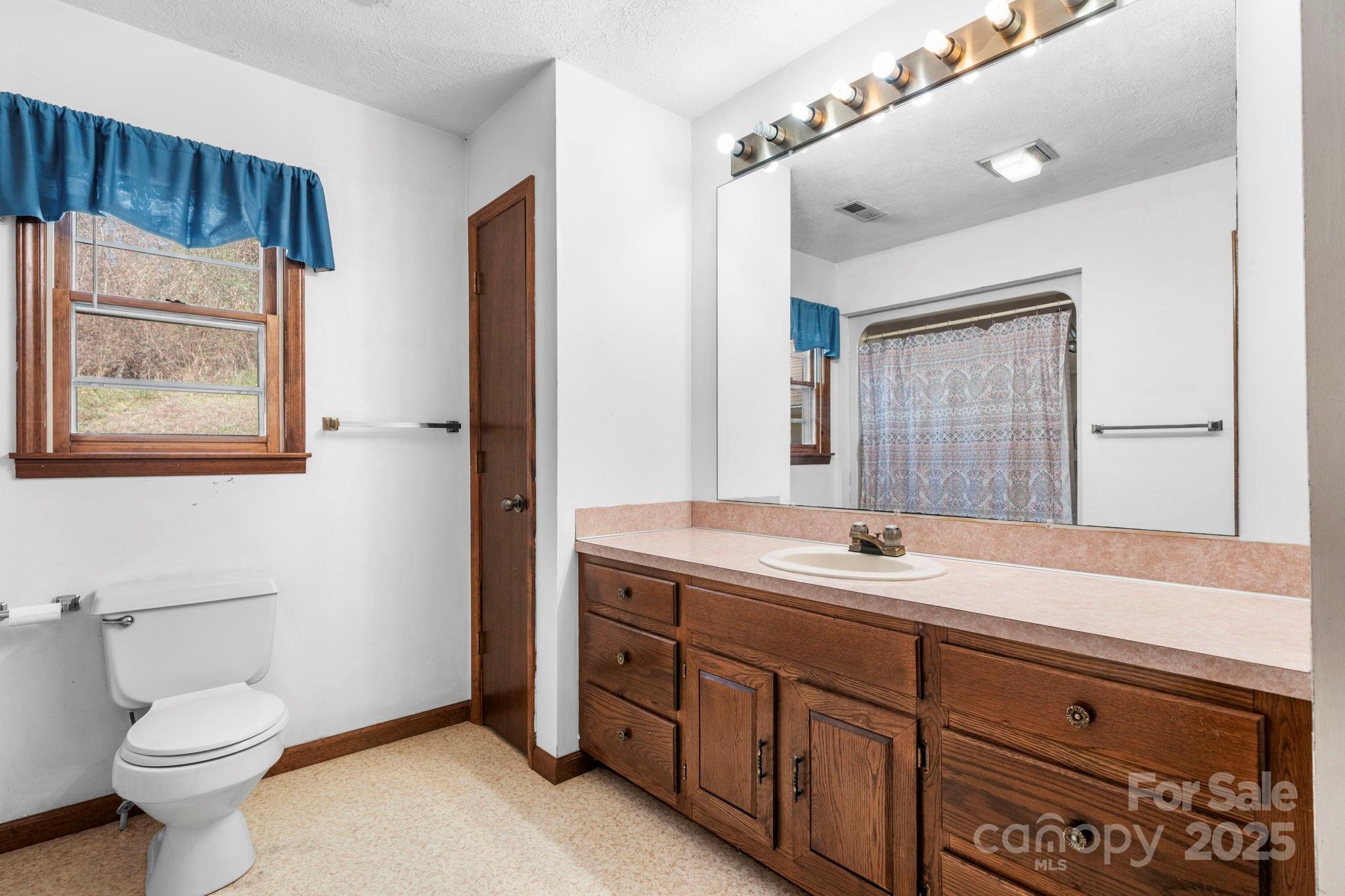 1606 Poplar Street NW Lenoir NC 28645