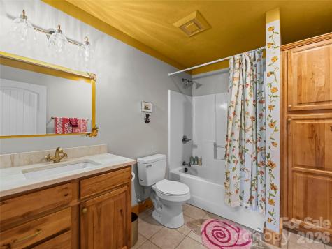 110 Mailon King Road Leicester NC 28748