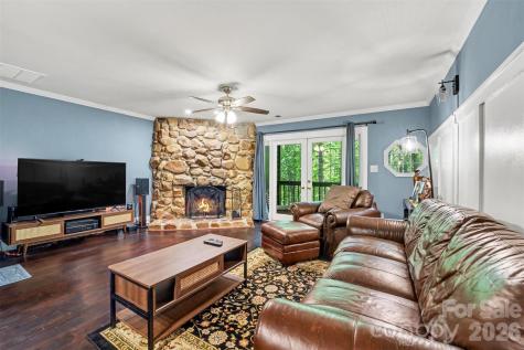 7443 Newmans Lane Charlotte NC 28270