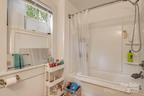 51 Gudger Road Candler NC 28715