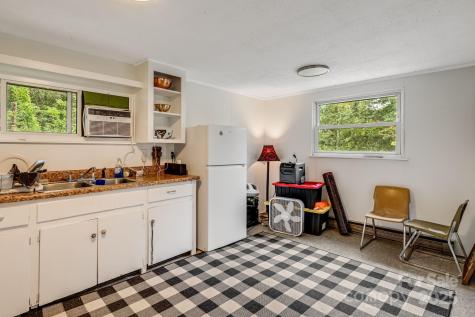 51 Gudger Road Candler NC 28715