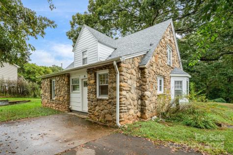 51 Gudger Road Candler NC 28715