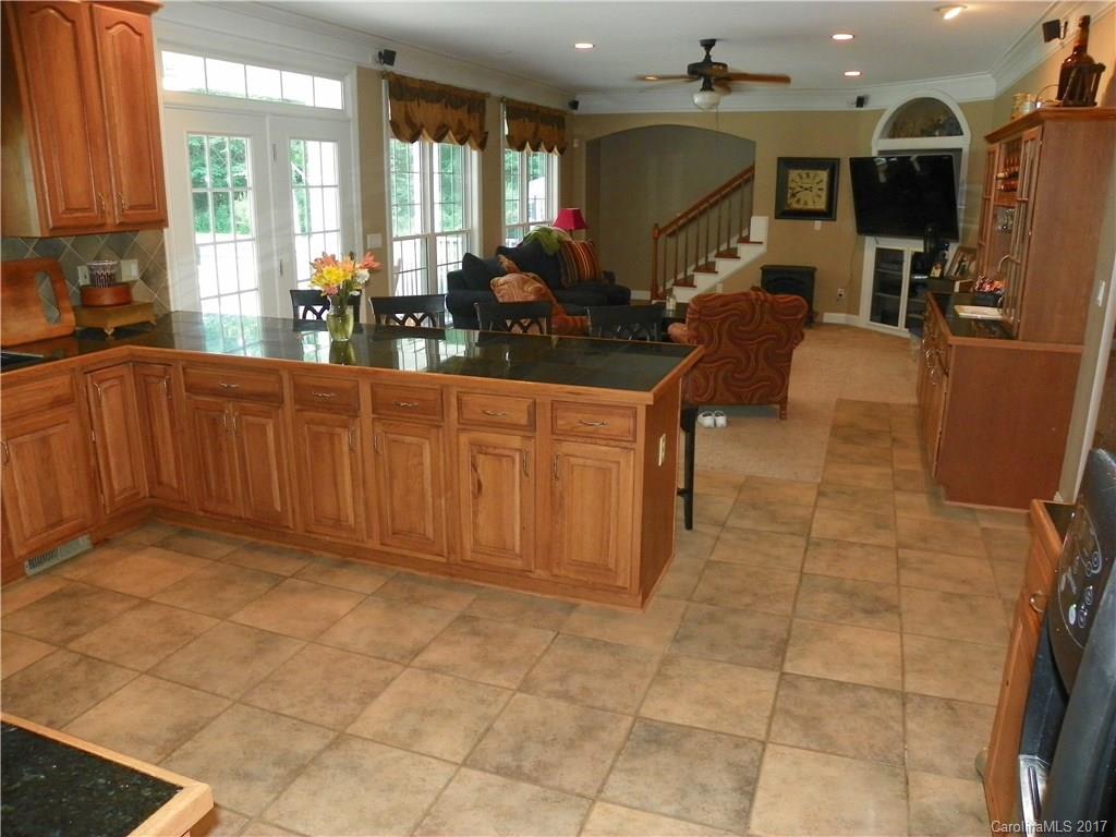 11136 Tara Oaks Drive Charlotte NC 28227