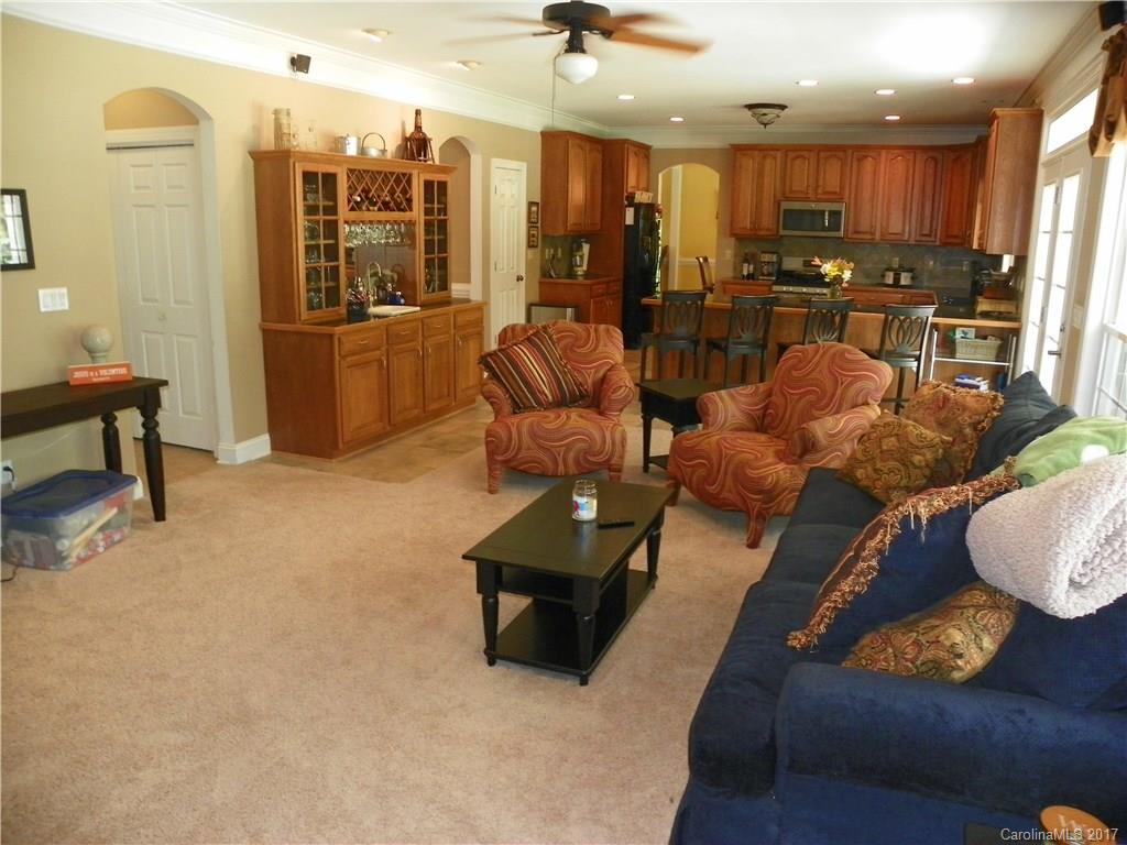 11136 Tara Oaks Drive Charlotte NC 28227