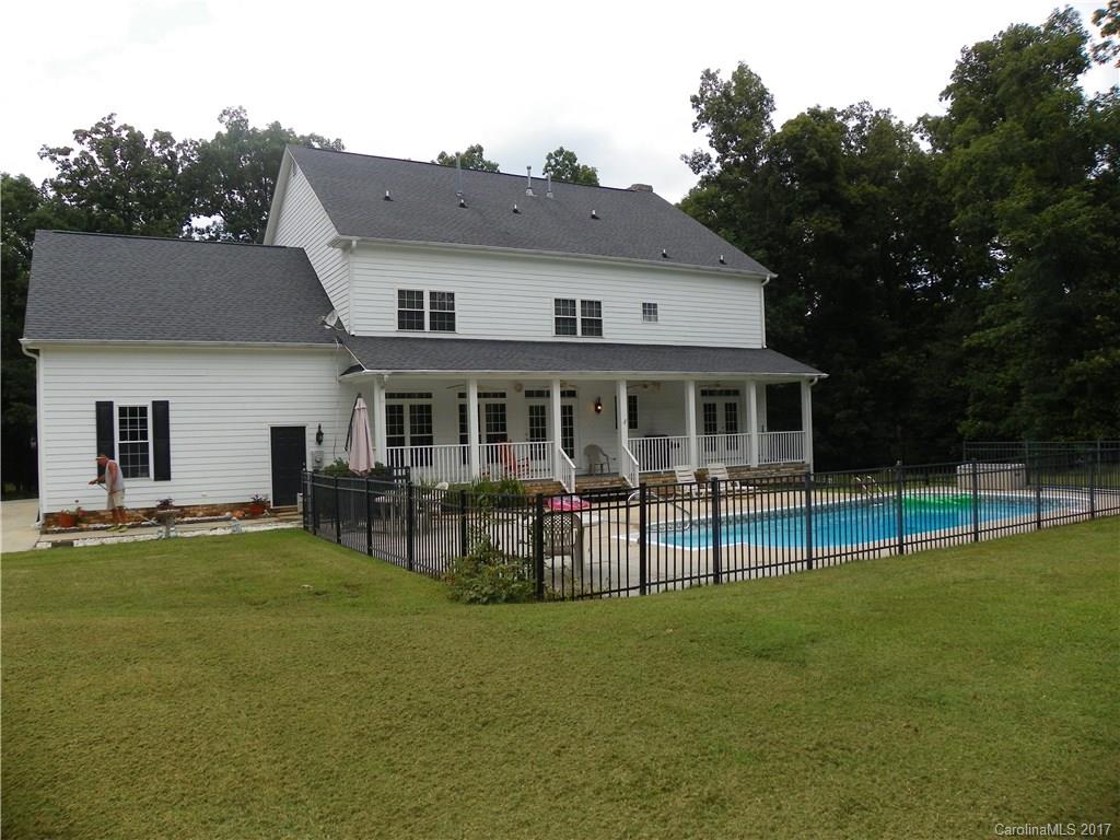 11136 Tara Oaks Drive Charlotte NC 28227
