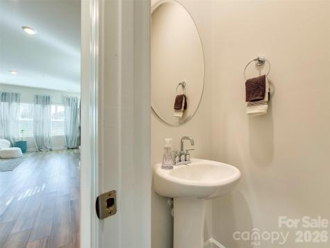 4009 Woodland View Drive Charlotte NC 28215