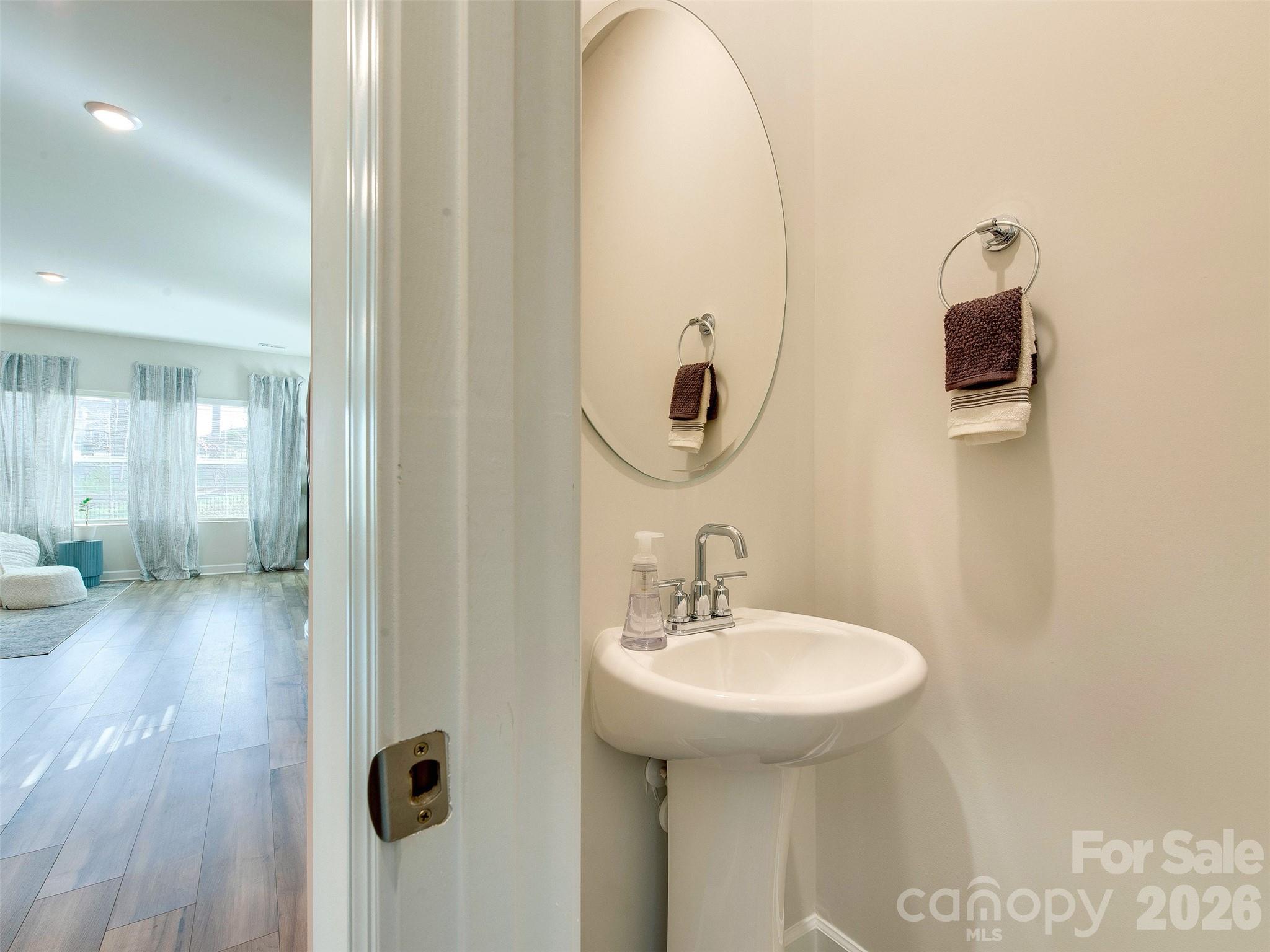 4009 Woodland View Drive Charlotte NC 28215