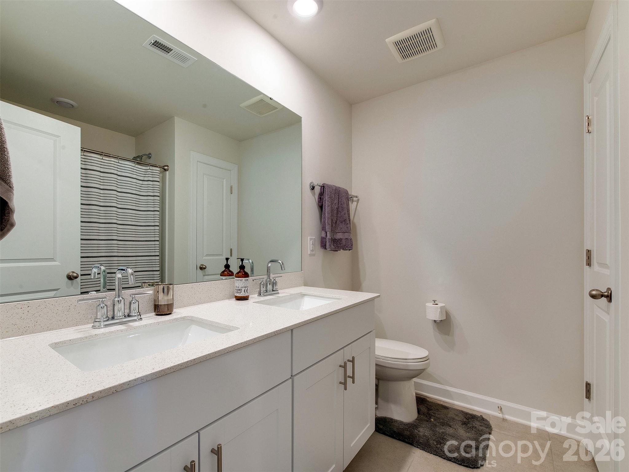 4009 Woodland View Drive Charlotte NC 28215