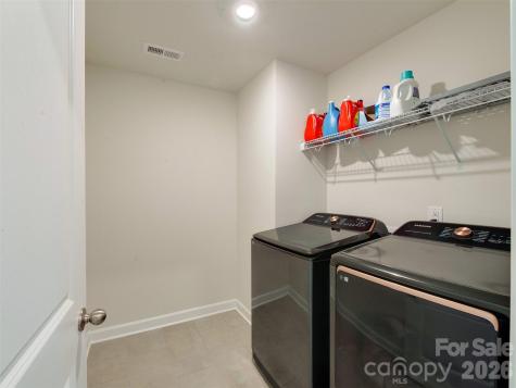 4009 Woodland View Drive Charlotte NC 28215