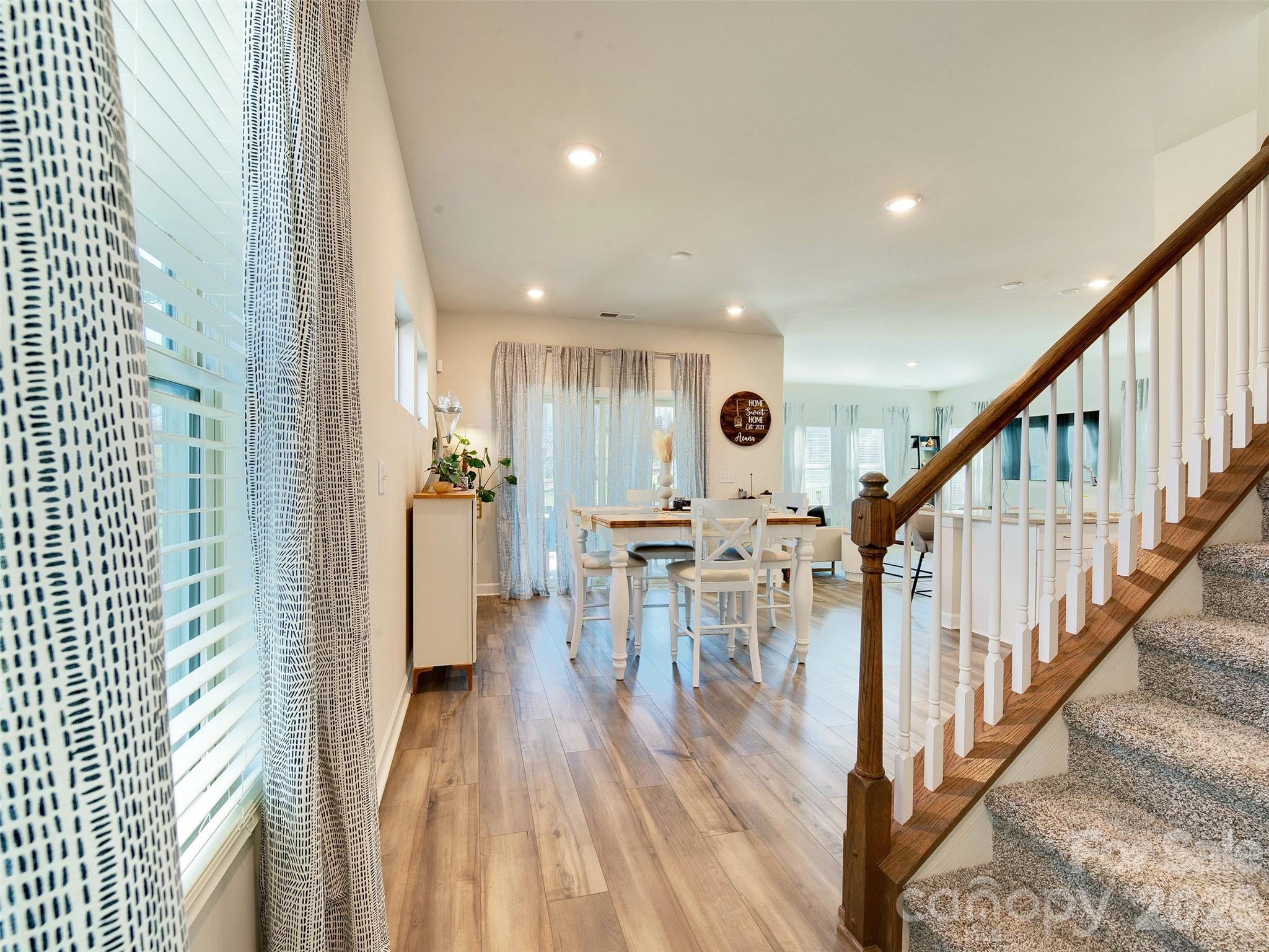 4009 Woodland View Drive Charlotte NC 28215