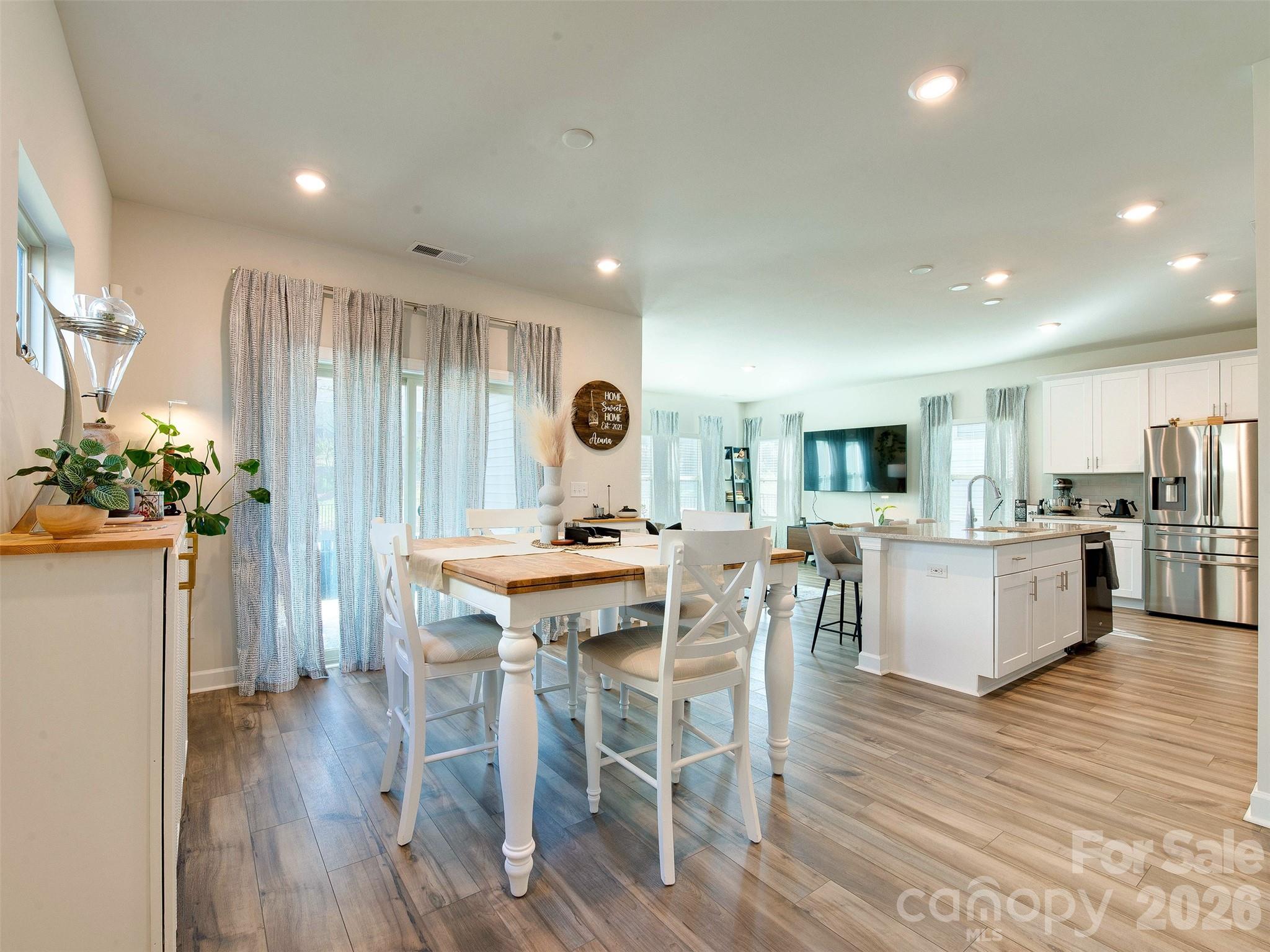 4009 Woodland View Drive Charlotte NC 28215