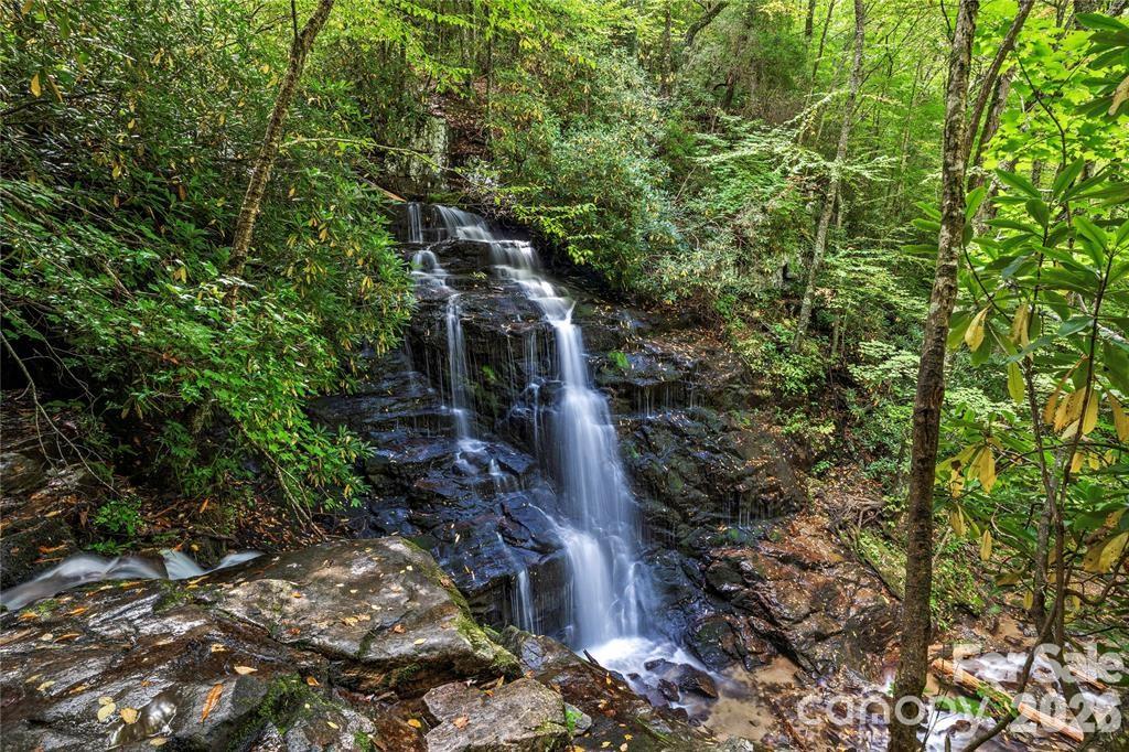 82 Honeymoon Lane Maggie Valley NC 28751
