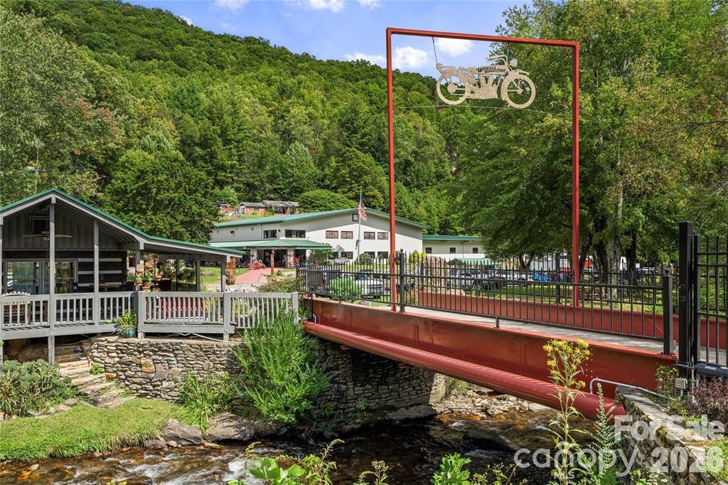 82 Honeymoon Lane Maggie Valley NC 28751