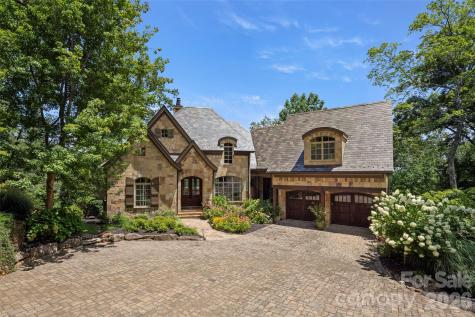1829 Bella Vista Court Arden NC 28704