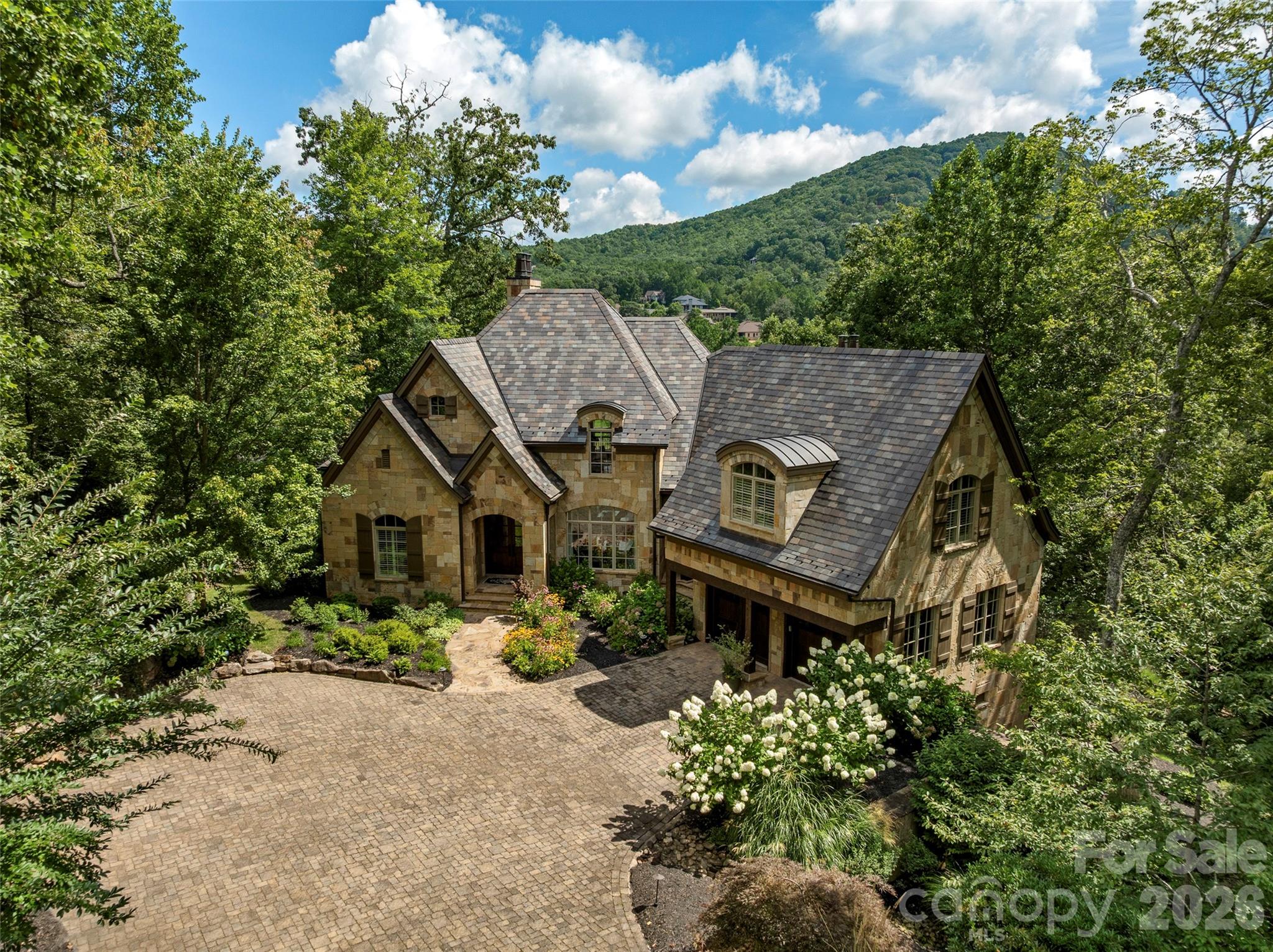 1829 Bella Vista Court Arden NC 28704