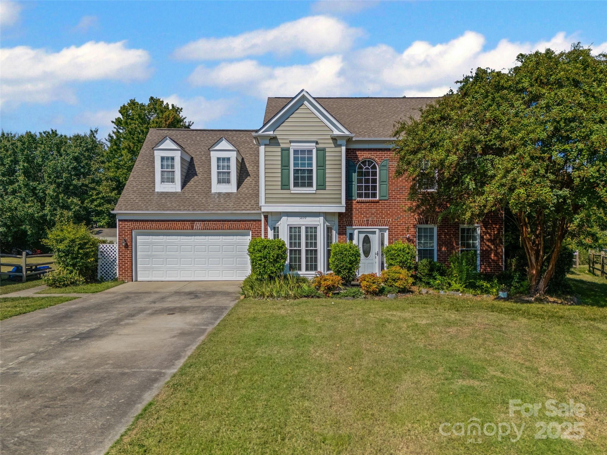 5899 Crimson Oak Court Harrisburg NC 28075