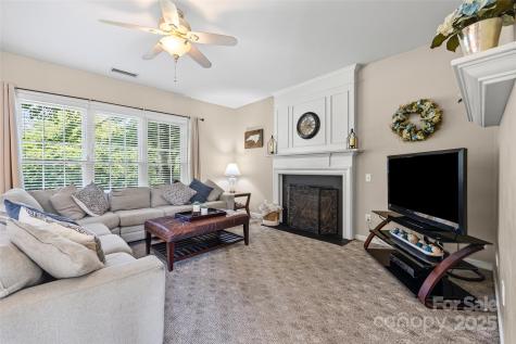 5899 Crimson Oak Court Harrisburg NC 28075
