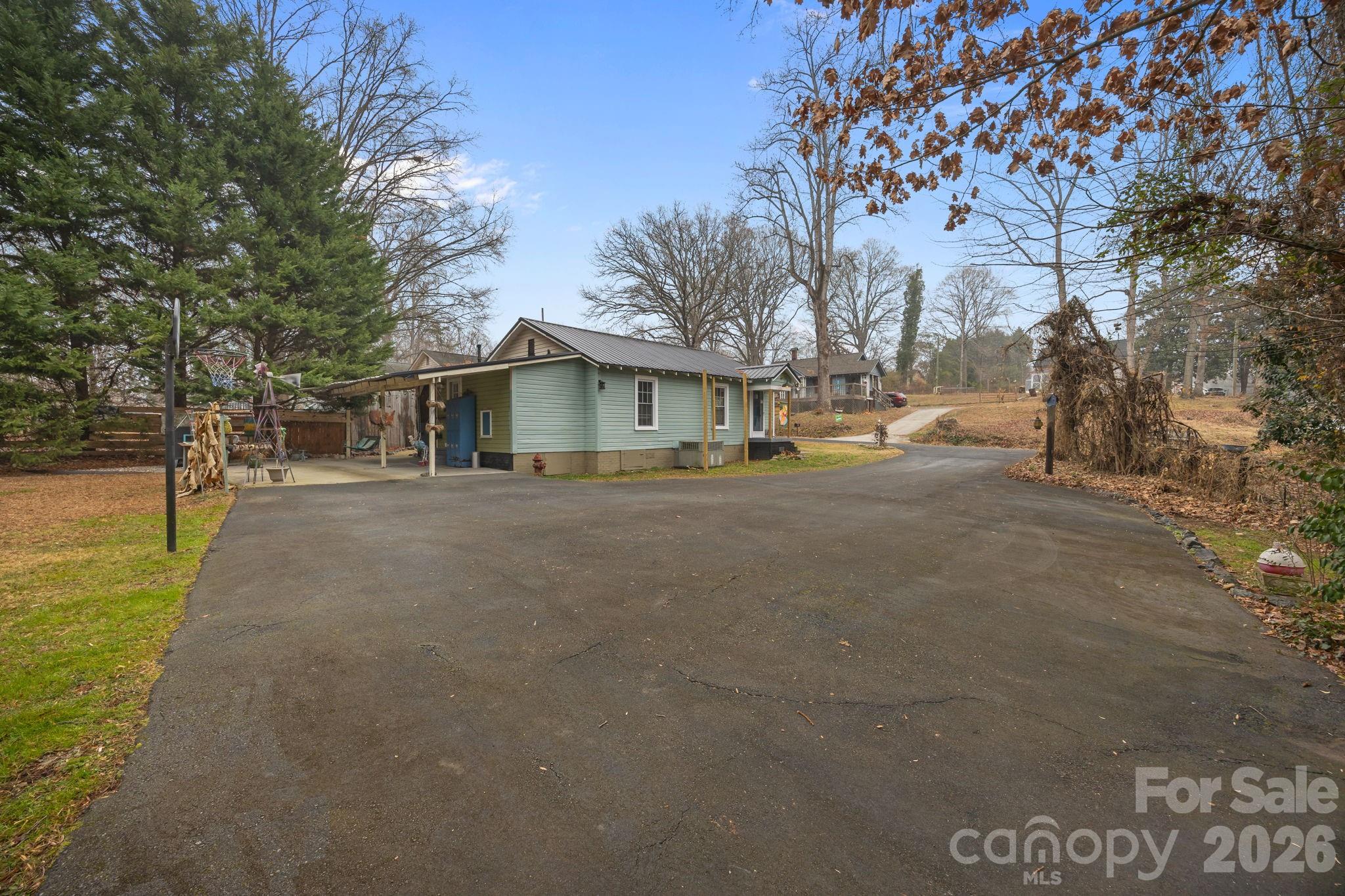 233 Pethel Street Kannapolis NC 28081