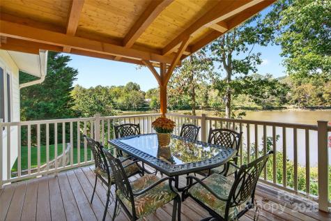 211 Rhododendron Avenue Black Mountain NC 28711