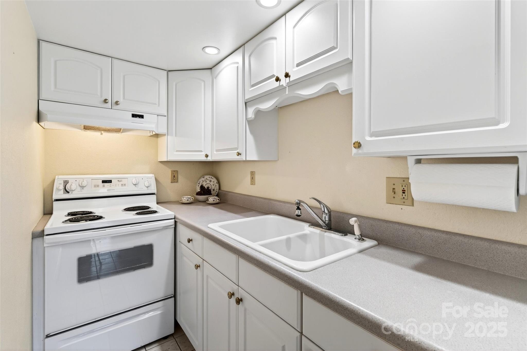 211 Rhododendron Avenue Black Mountain NC 28711