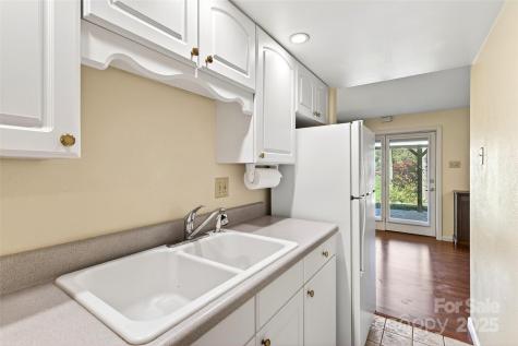 211 Rhododendron Avenue Black Mountain NC 28711