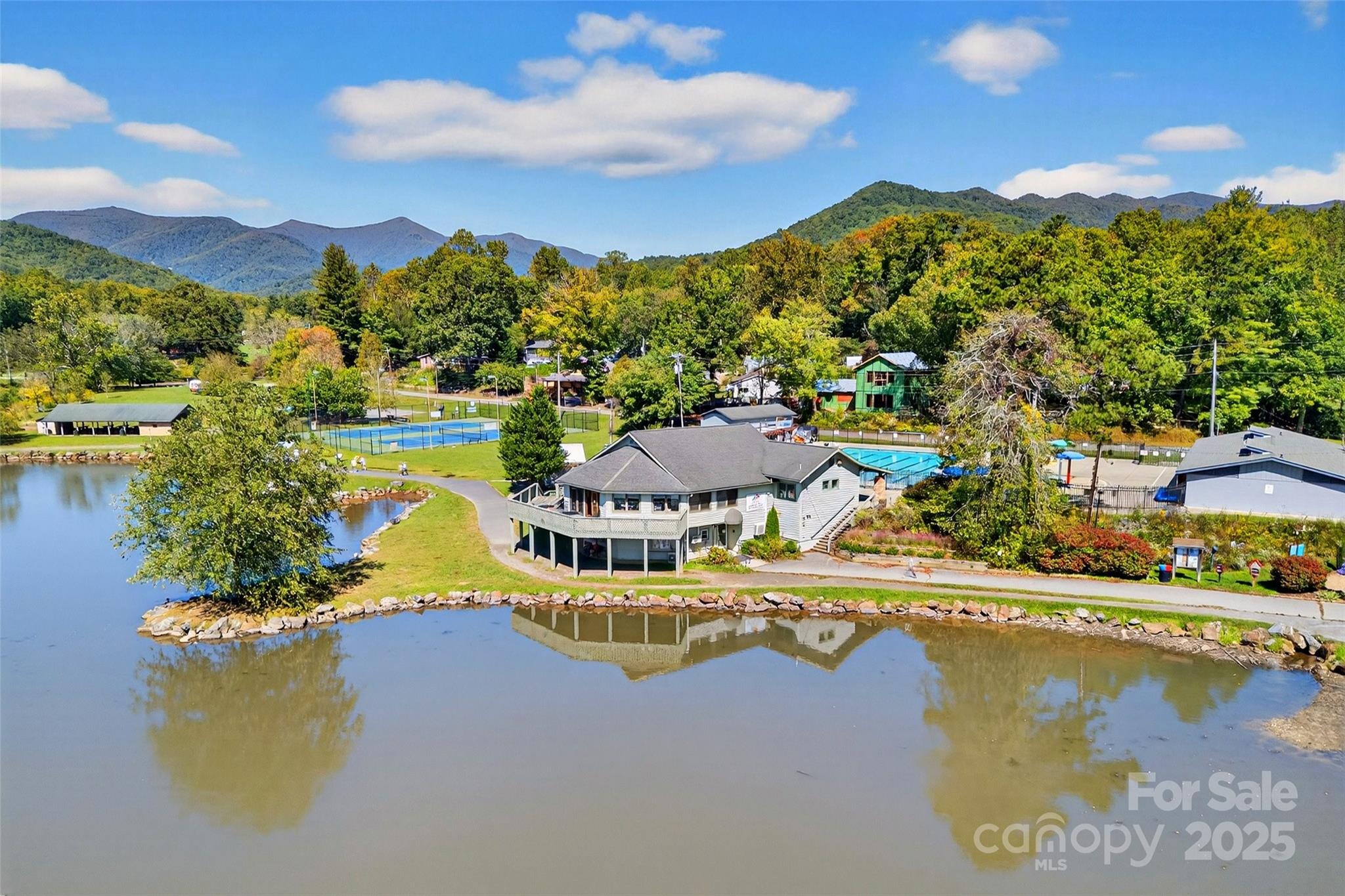 211 Rhododendron Avenue Black Mountain NC 28711