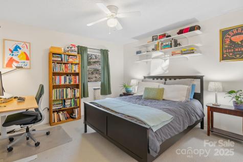 16 Spears Avenue Asheville NC 28801