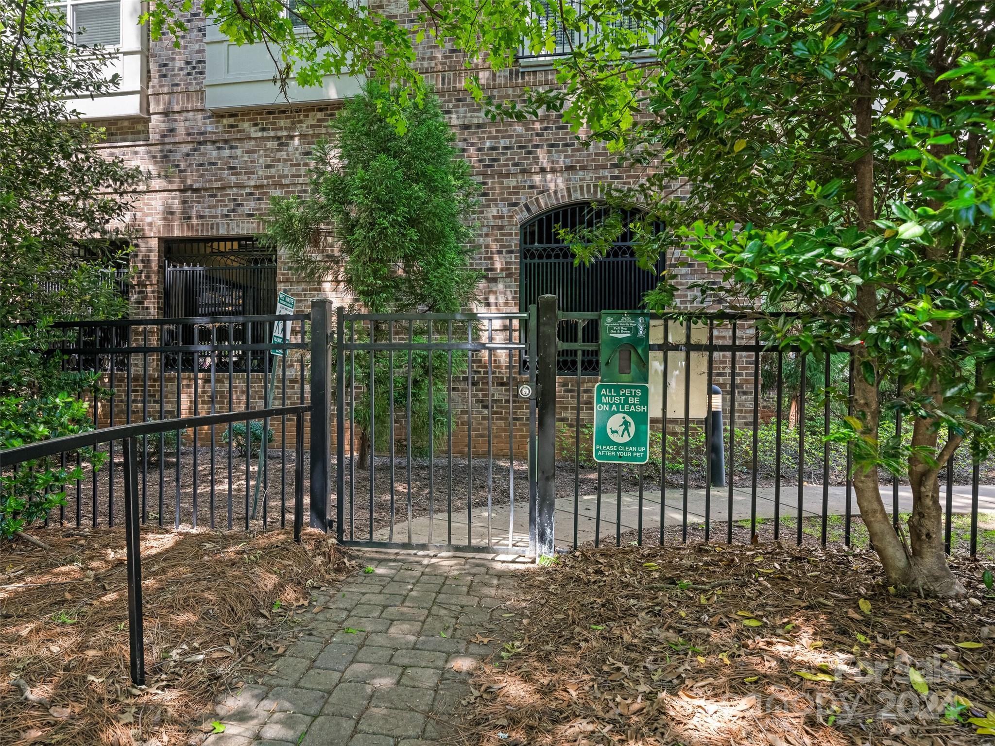6831 Louisburg Square Lane Charlotte NC 28210
