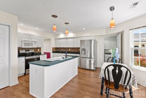 307 Roxbury Place Arden NC 28704