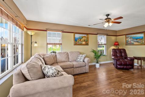 307 Roxbury Place Arden NC 28704
