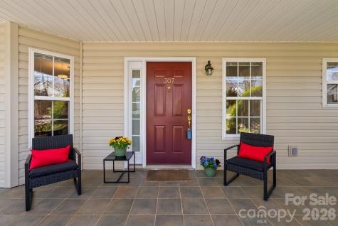 307 Roxbury Place Arden NC 28704