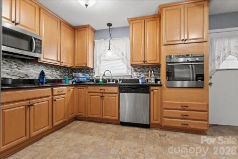 106 Elizabeth Drive Cheraw SC 29520