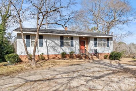 106 Elizabeth Drive Cheraw SC 29520