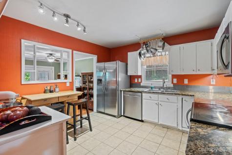 3 Broadview Drive Asheville NC 28803