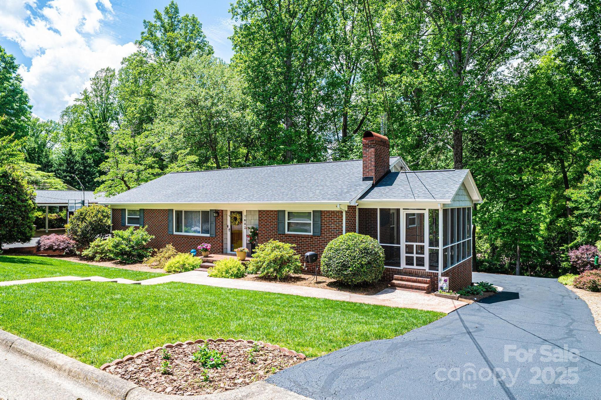 1602 Brentwood Drive Newton NC 28658