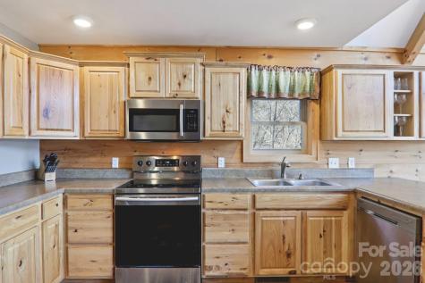 284 Robin Roost Road Maggie Valley NC 28751