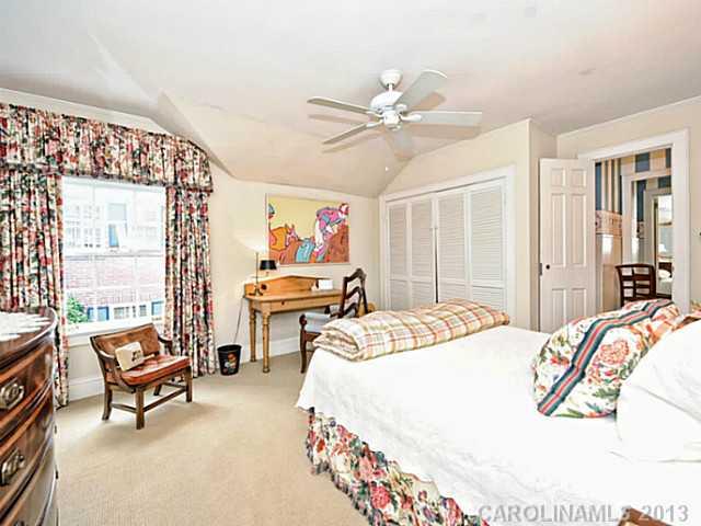 215 Hempstead Place Charlotte NC 28207