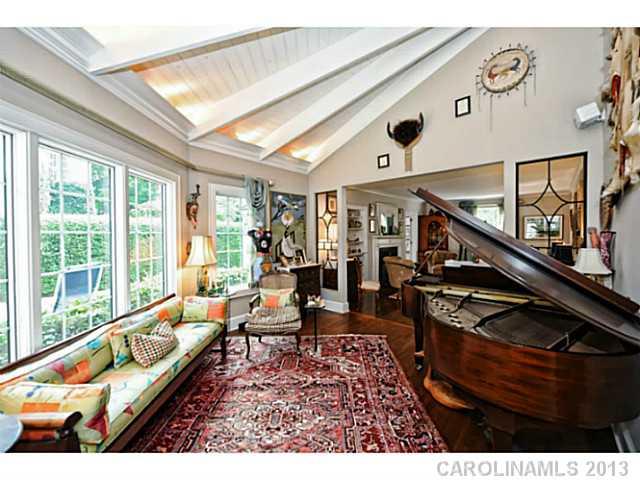 215 Hempstead Place Charlotte NC 28207