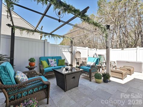 9740 Springholm Drive Charlotte NC 28278