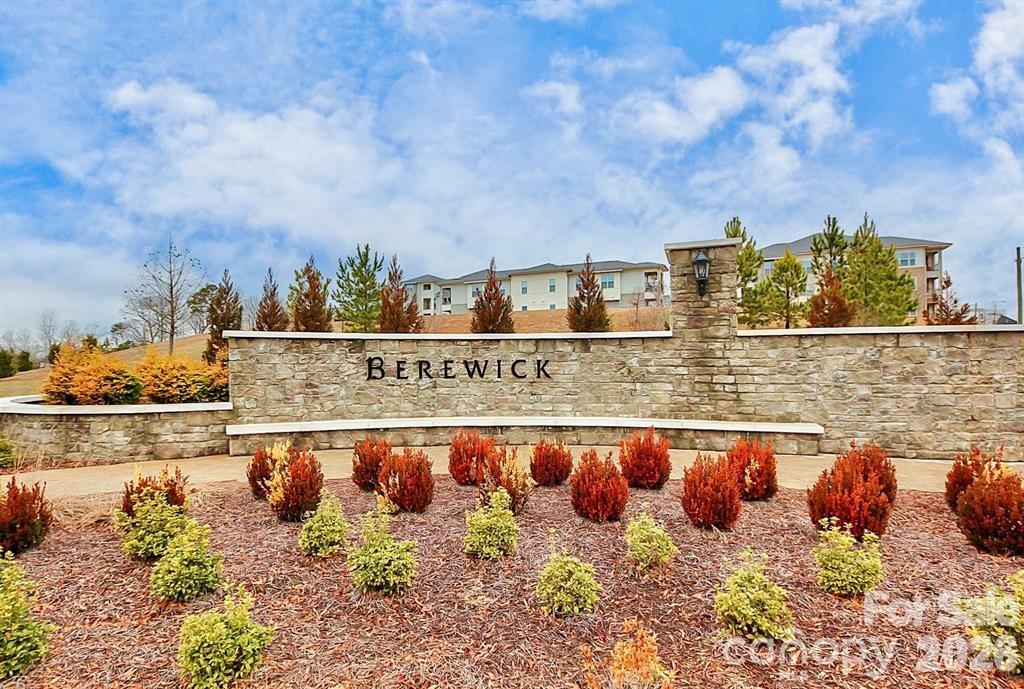 9740 Springholm Drive Charlotte NC 28278